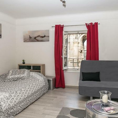 Apartamento Studio avec vue sur les arénes Arlés Exterior foto